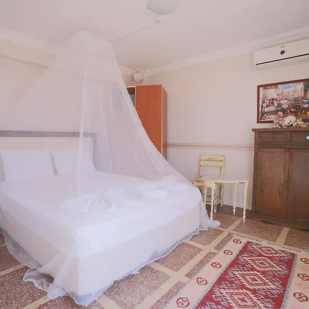 Tunc Hotel 3*