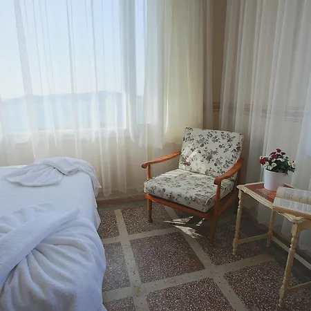 Tunc Hotel