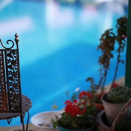 Tunc Hotel 3*