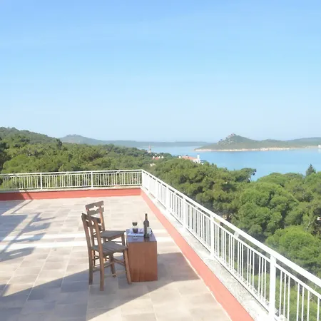 Tunc Hotel 3*